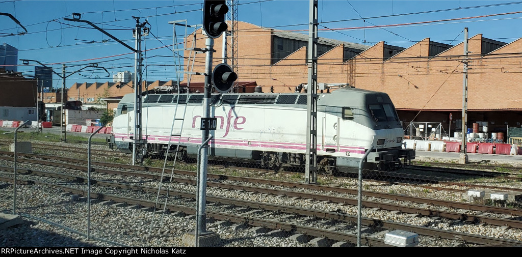 RENFE 252-032